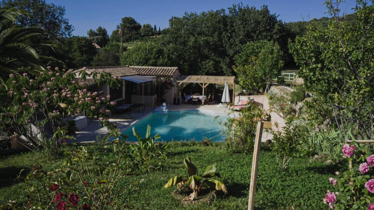 Une Petite Maison Entre Vignes Et Mer La Cadiere-d'Azur Luaran gambar