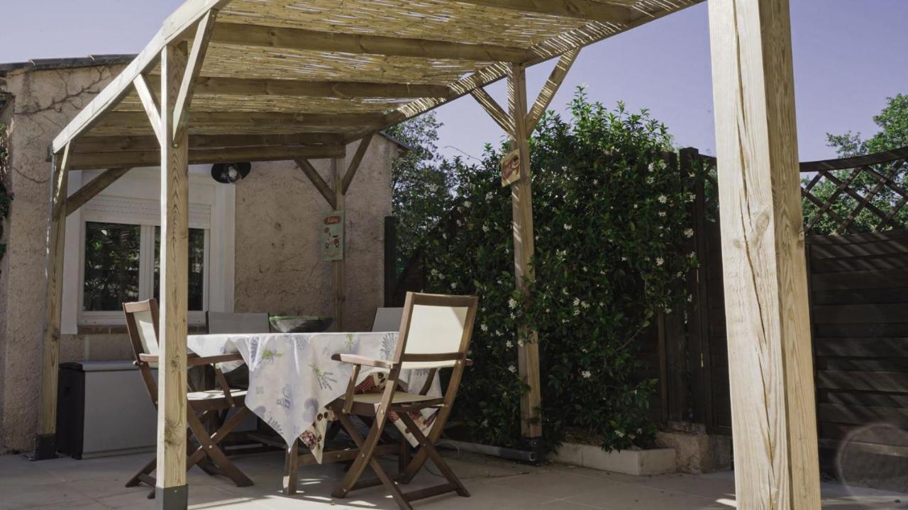 Une Petite Maison Entre Vignes Et Mer La Cadiere-d'Azur Luaran gambar